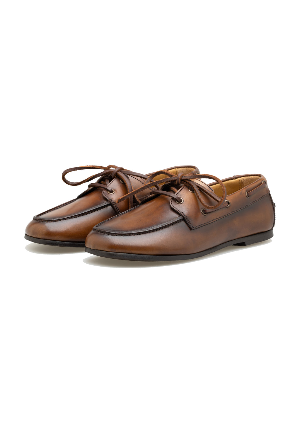 Chaussures bateau en cuir de veau — Femme