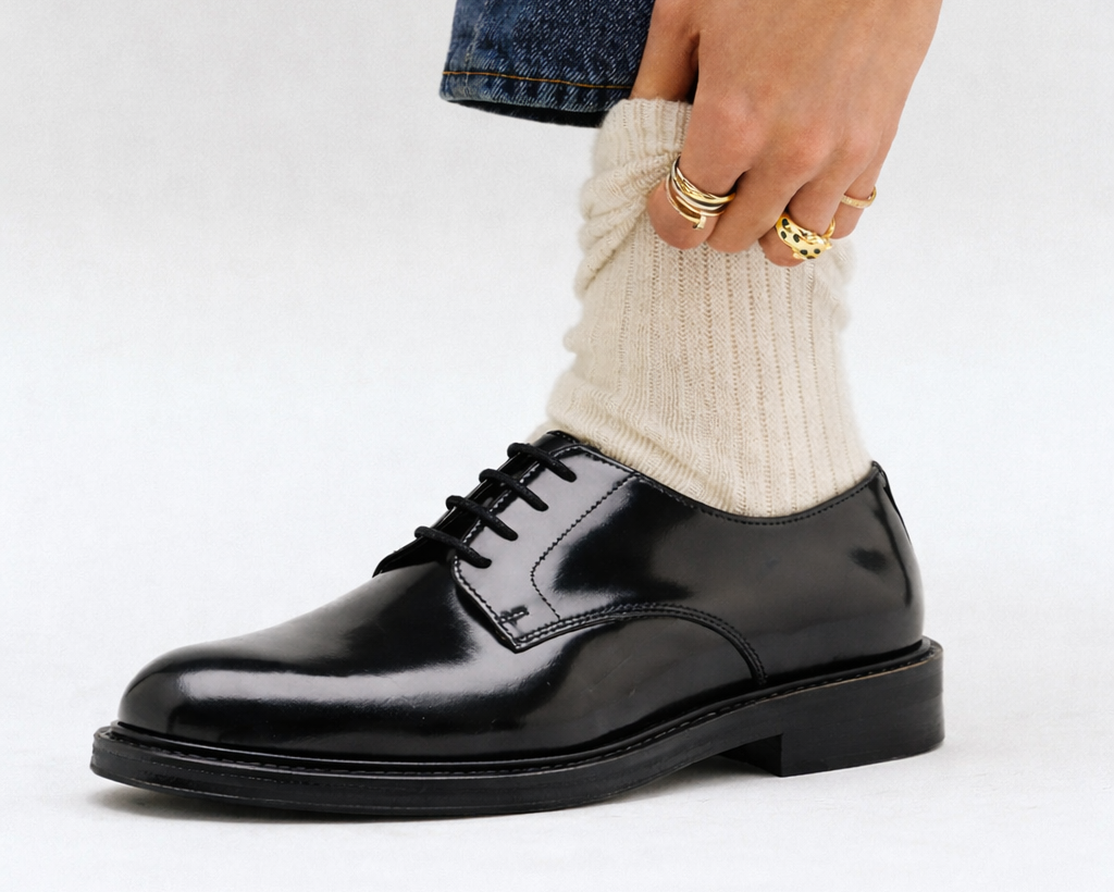 Chaussures à lacets en cuir glacé — Femme
